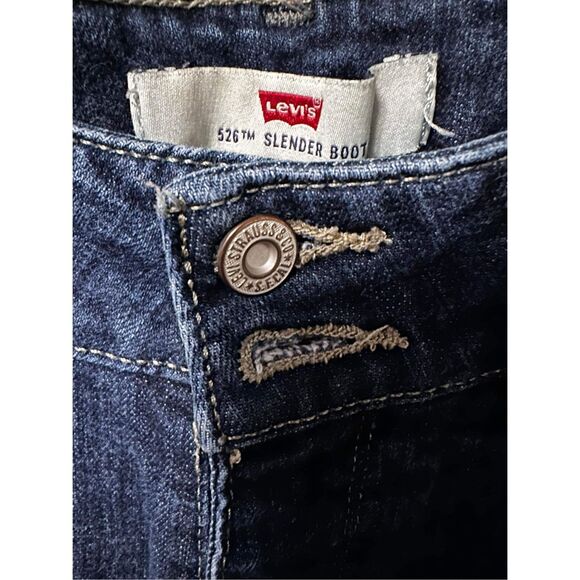 Women’s Levi’s 526 28 X 32 Slender Bootcut Dark Blue Jeans Distressed - Picture 3 of 6
